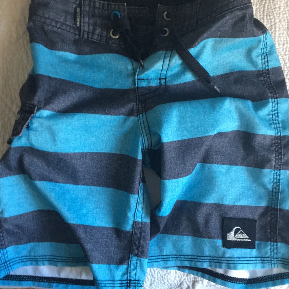 Quiksilver swim trunks size 4